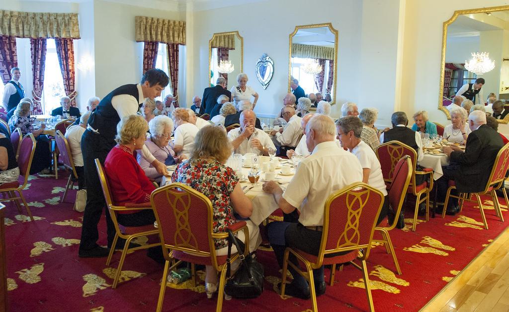 Albany Lions Hotel Eastbourne Zewnętrze zdjęcie
